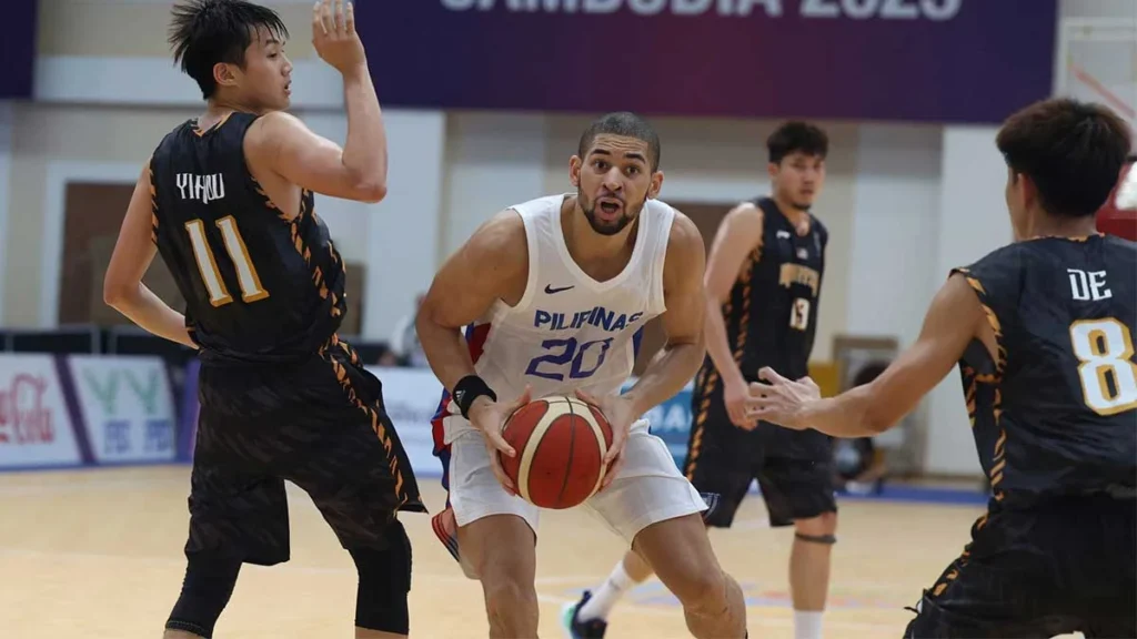 image of mike phillips makes his fiba debut with gilas pilipinas