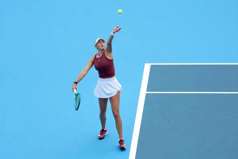 image of anisimova turns the match around